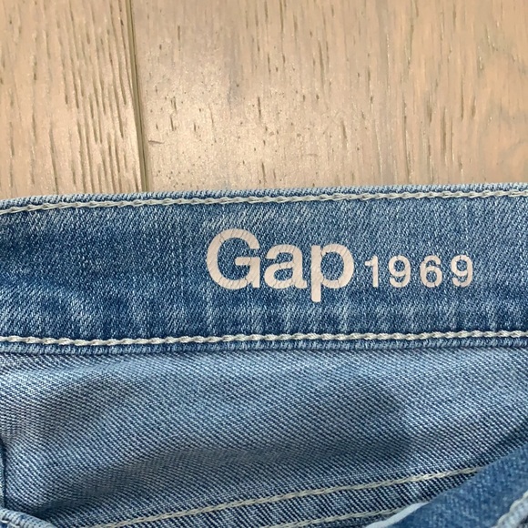 Gap 1969 faded blue Jean Capri - Picture 4 of 6